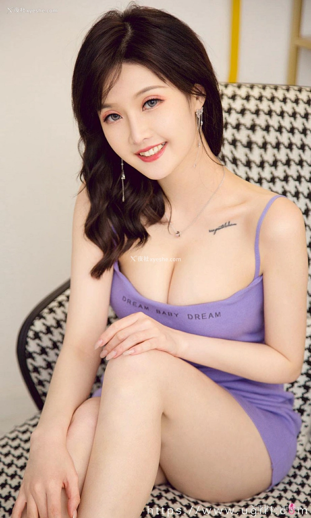 1P - [Ugirls尤果网]爱尤物专辑 No.2212 露儿 野莓浆果