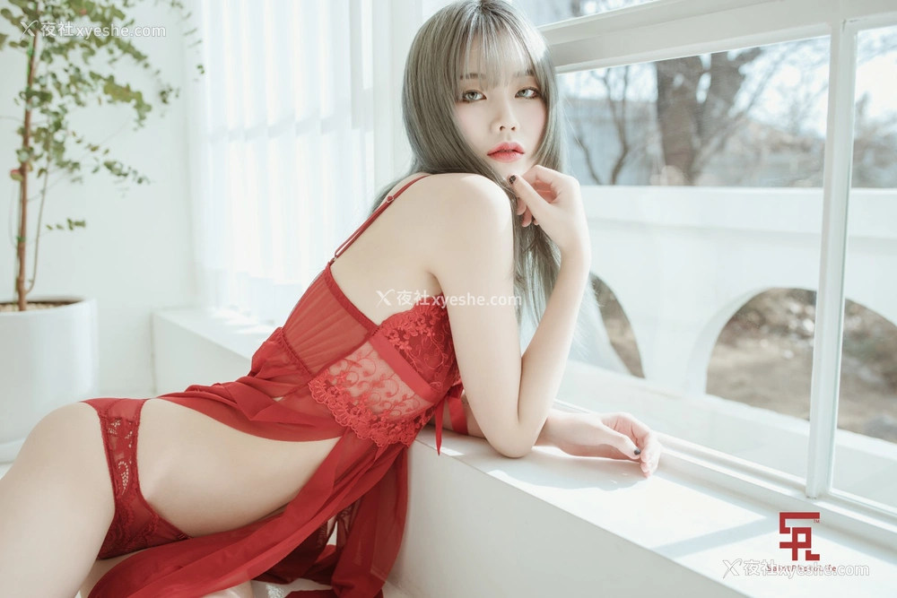 1P - [SaintPhotoLife] Yuna – Growing Up