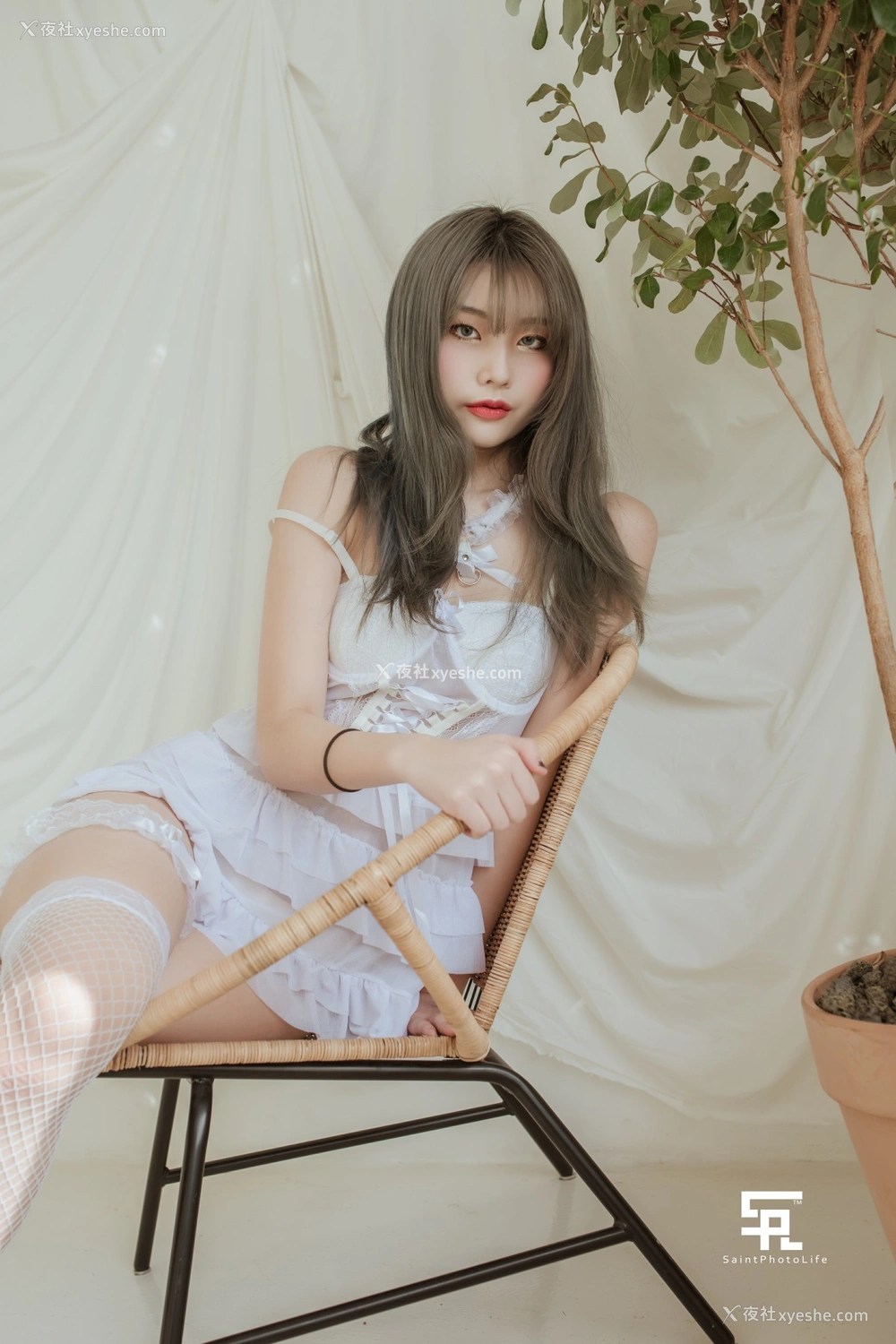 1P - [SaintPhotoLife] Yuna – Growing Up