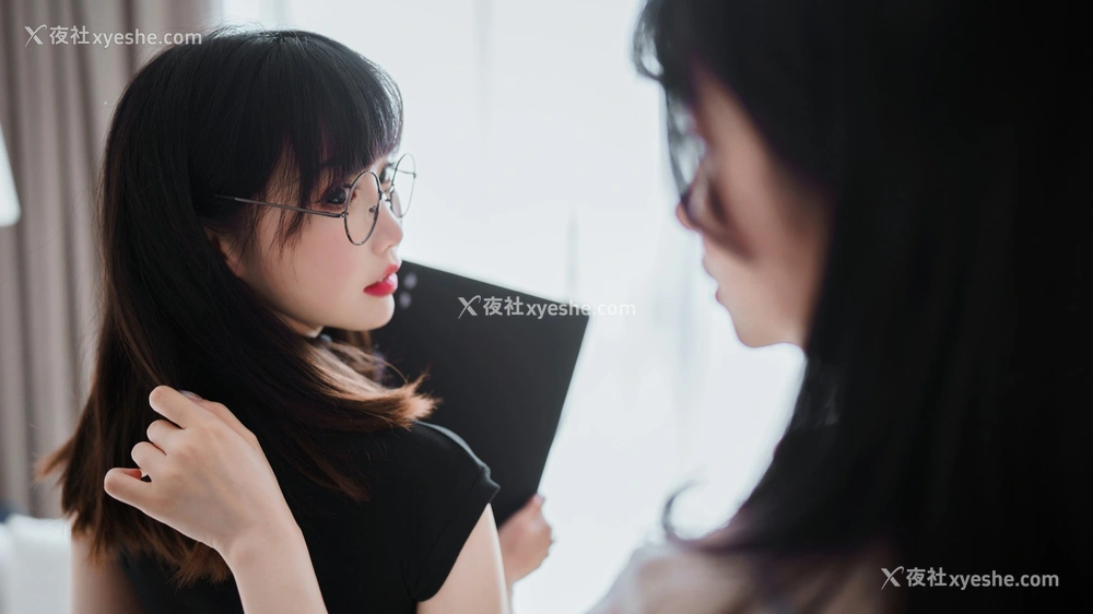 1P - rioko凉凉子&面饼仙儿 – OL百合篇