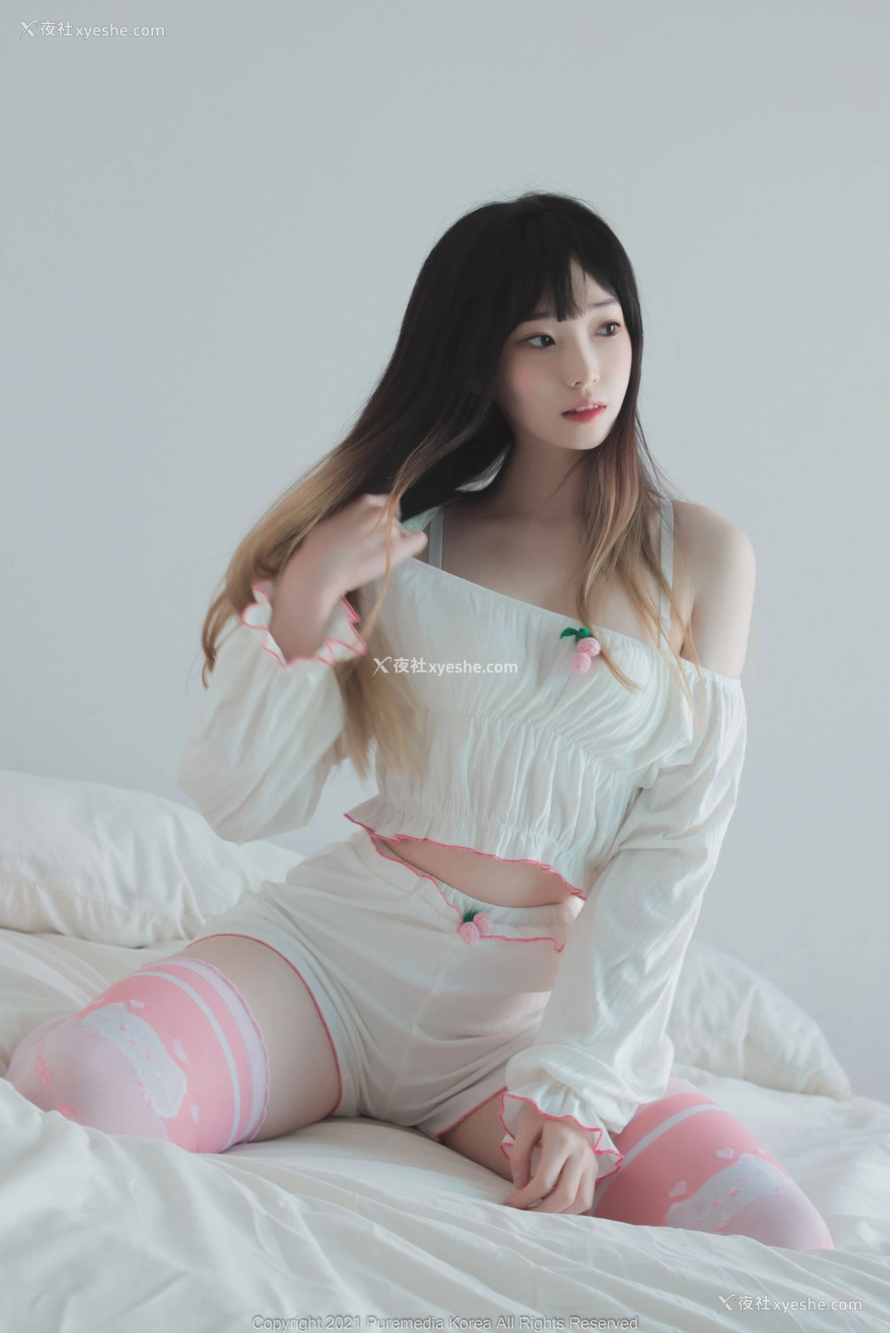 1P - [PURE MEDIA] Vol.164 – Bambi