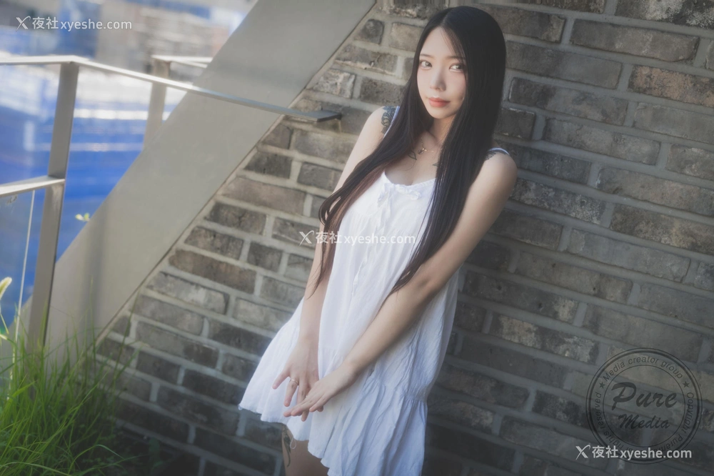 1P - [PURE MEDIA] Vol.196 – Yeon-hwa