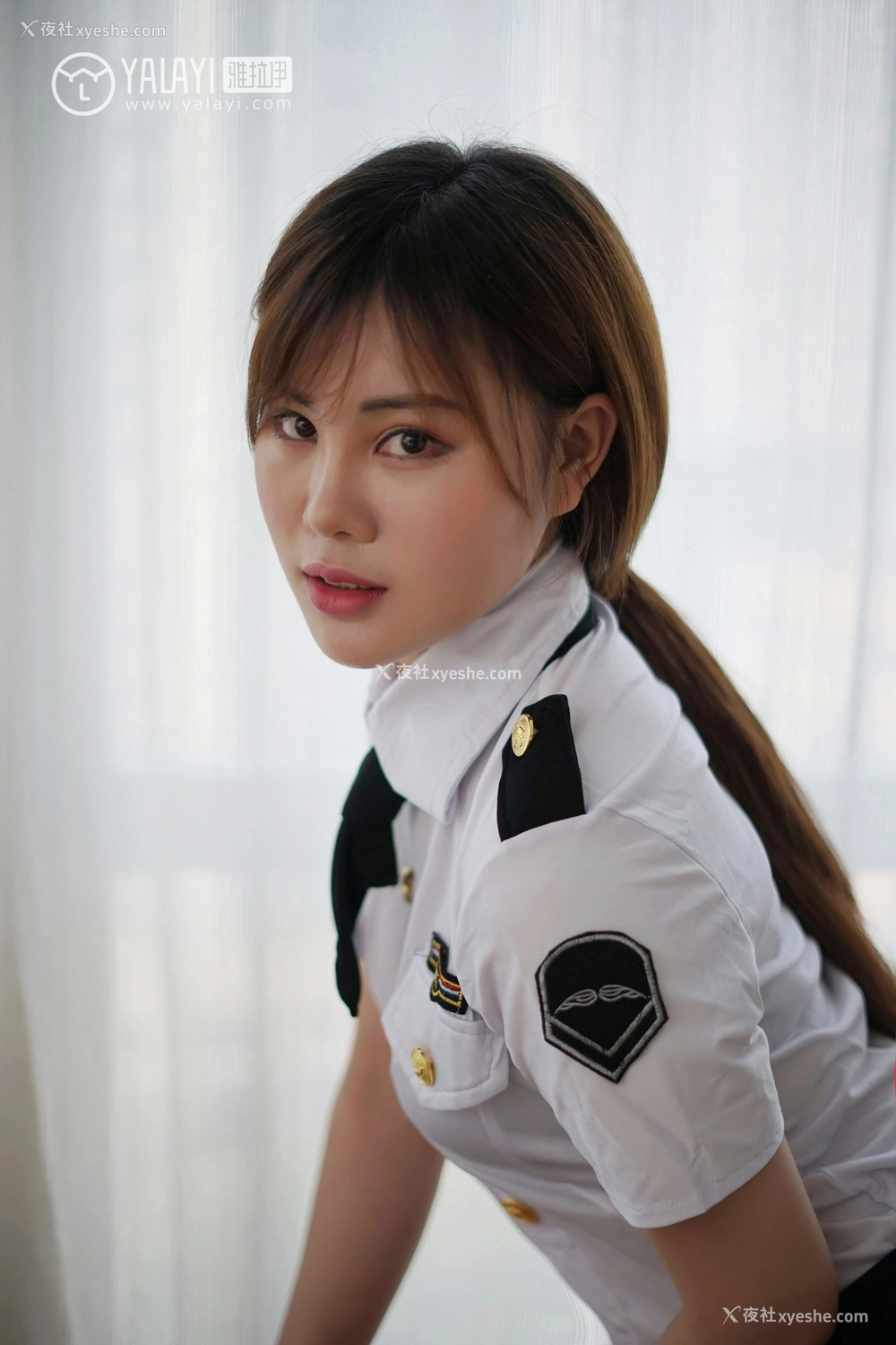 1P - [YALAYI雅拉伊] NO.002 妮妮的黑丝诱惑 艾妮妮