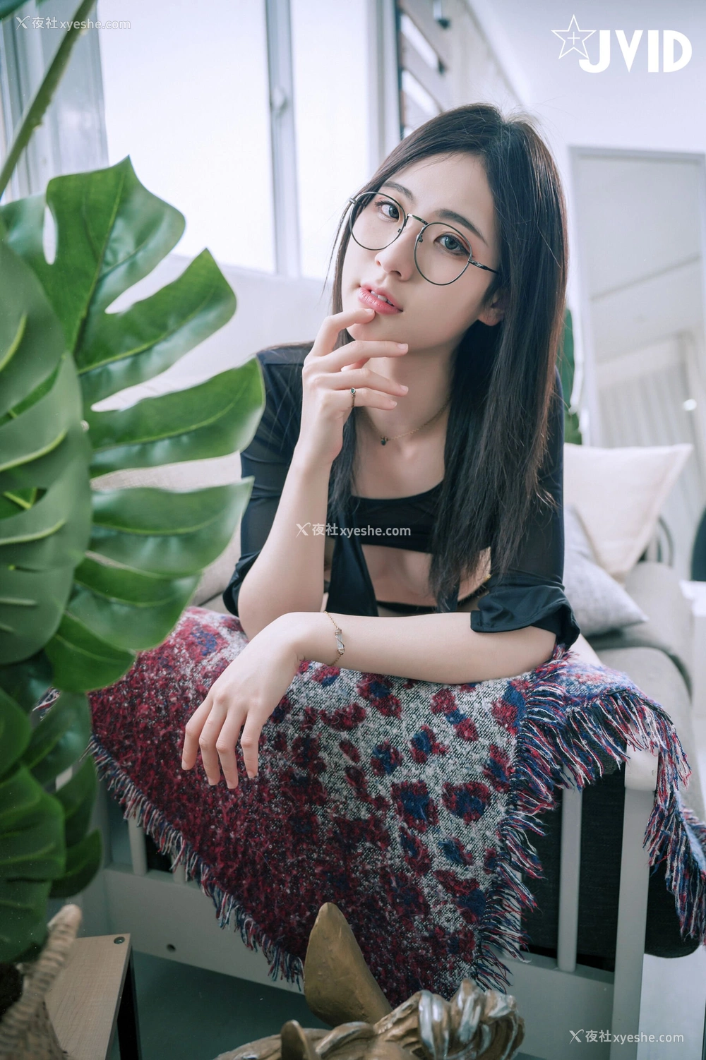 1P - 阿黎《性感暗黑空姐》