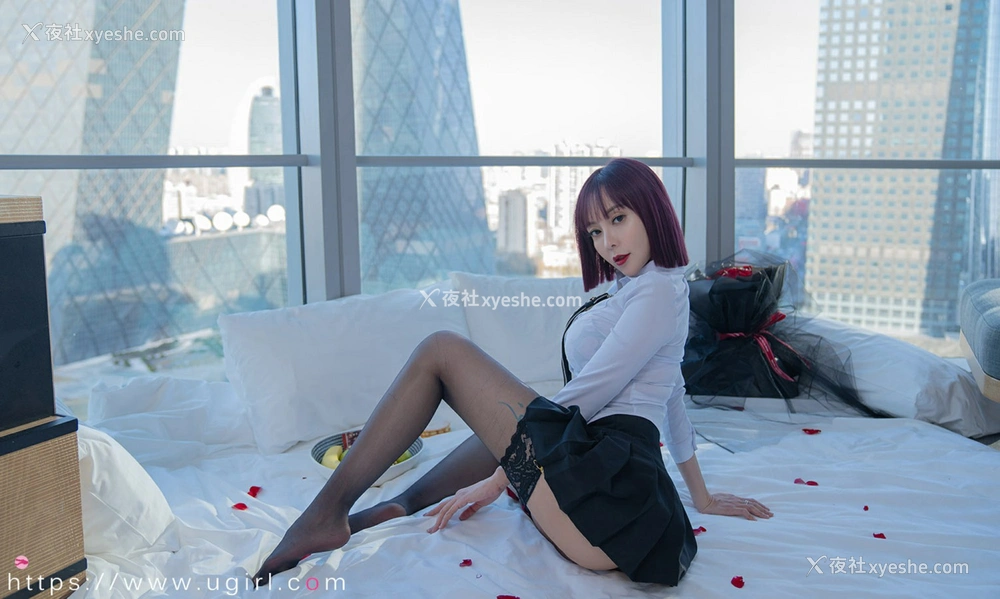 1P - [Ugirls尤果网]爱尤物专辑 No.2320 果儿Victoria 衬衫之下