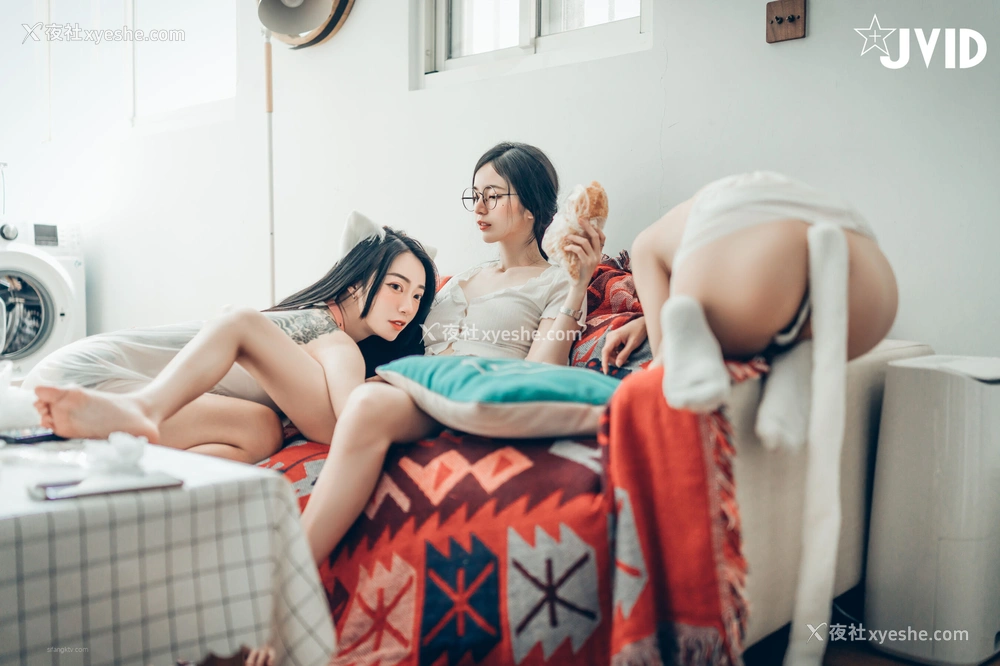 1P - 辰辰×飘飘×妍妍《她和她的两只猫咪》