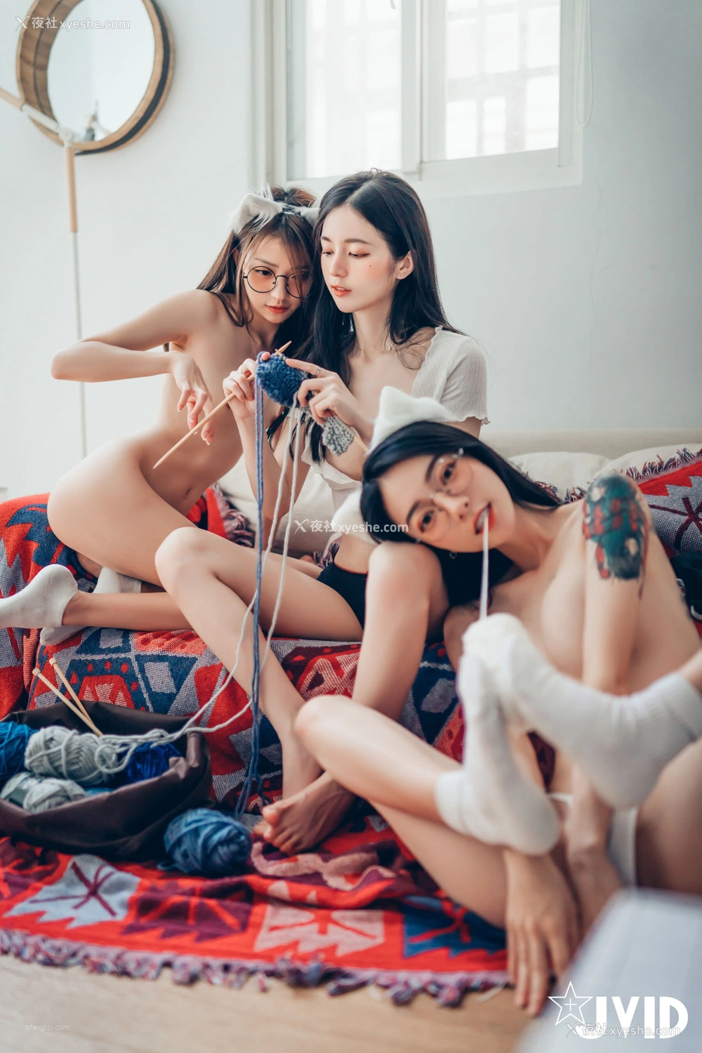 1P - 辰辰×飘飘×妍妍《她和她的两只猫咪》