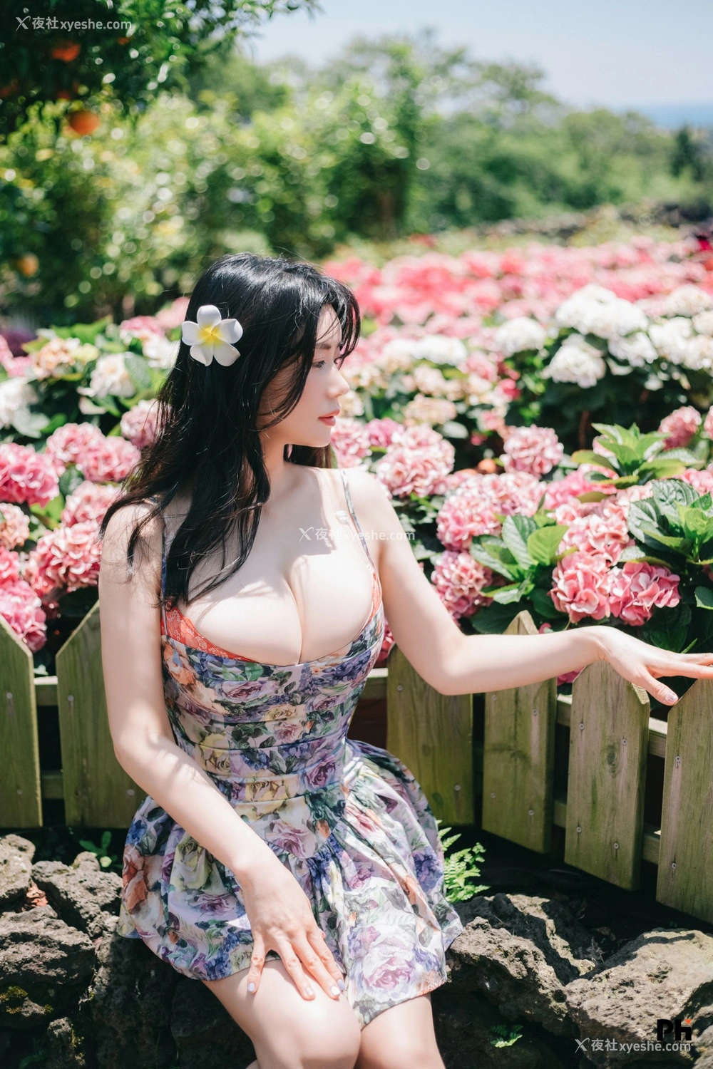 1P - Paranhosu – Sia_S22 Photo Book Vol.8 – Adorable Sia