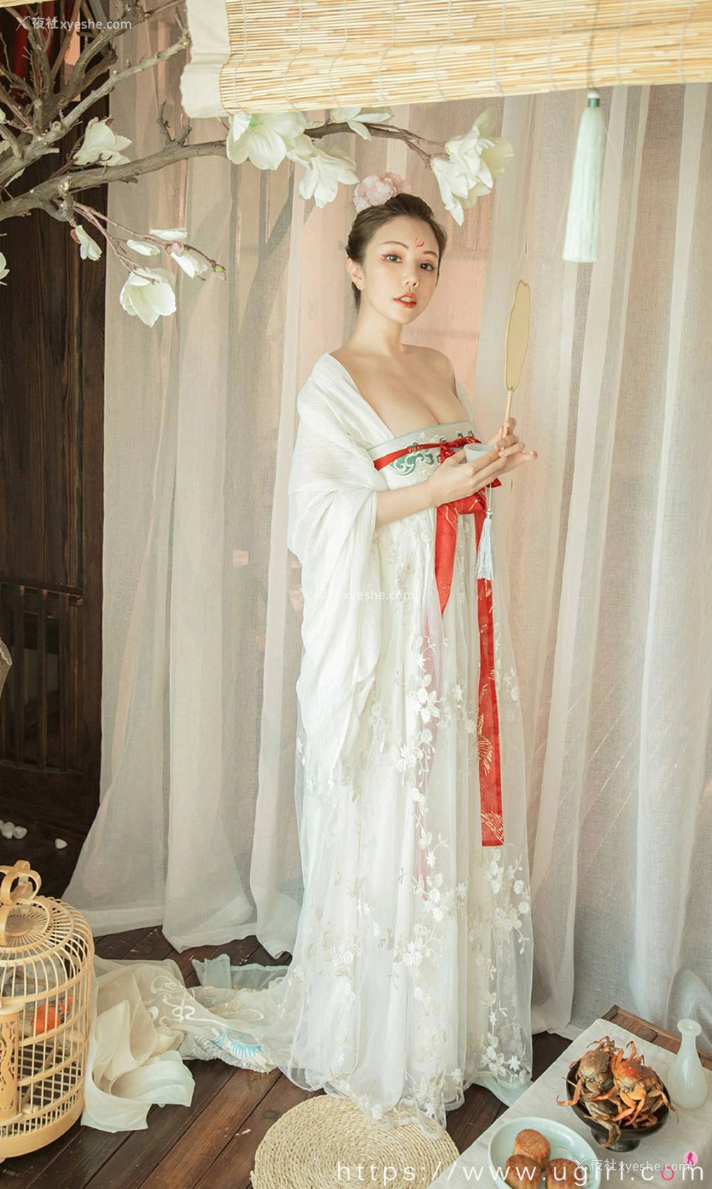 1P - [Ugirls尤果网]爱尤物专辑 No.1923 妮小妖 花满月夜