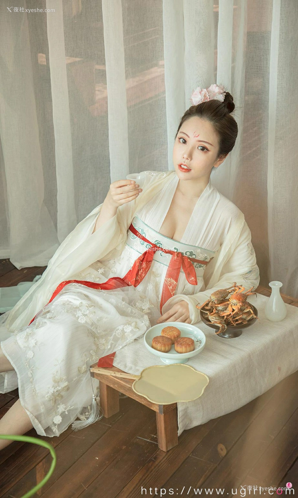 1P - [Ugirls尤果网]爱尤物专辑 No.1923 妮小妖 花满月夜