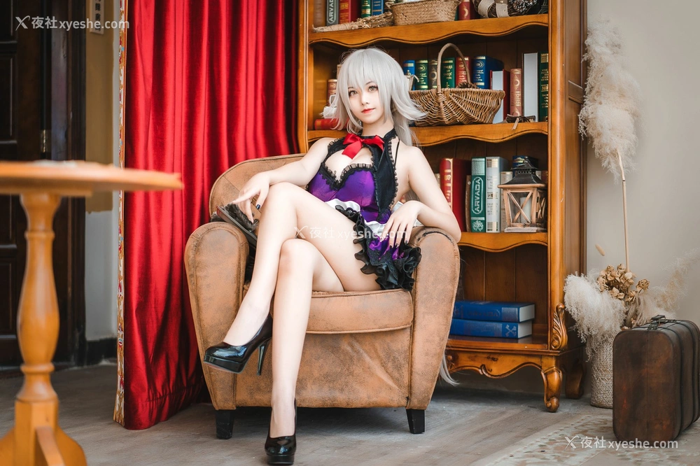 1P - 蜜汁猫裘 – 贞德女仆