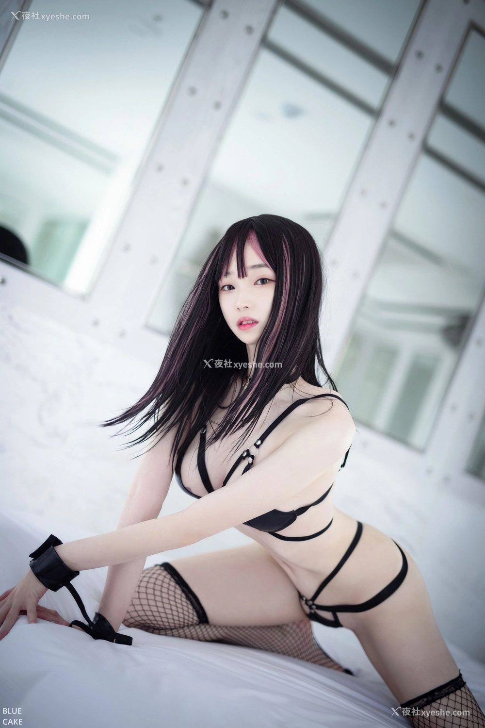 1P - [BLUECAKE] Bambi – Pretty savage