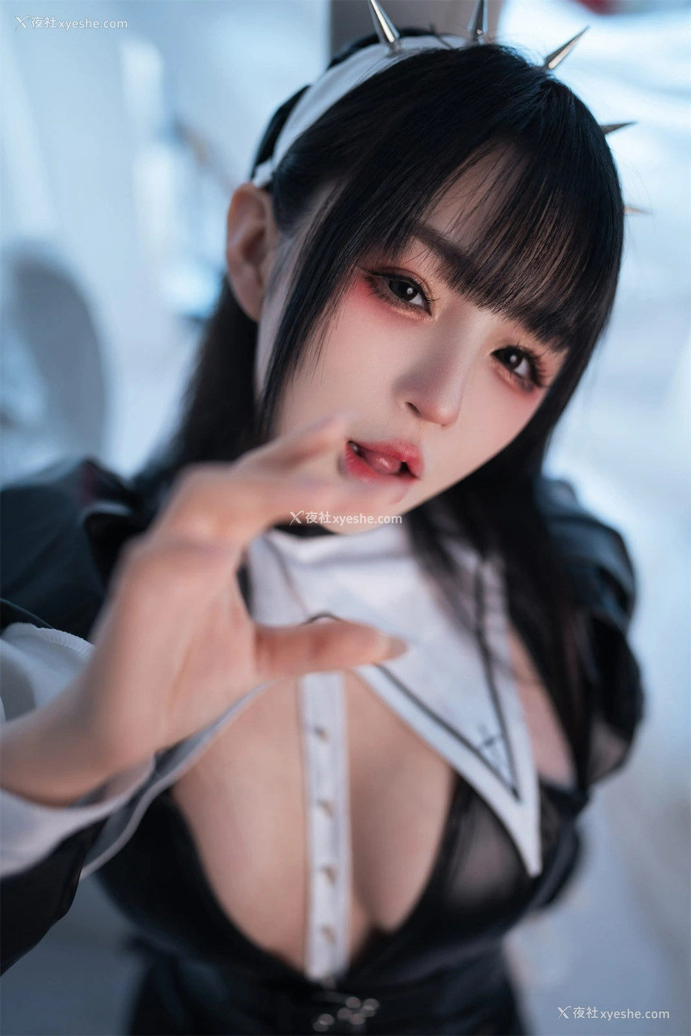 1P - 桜井宁宁 – 皮衣修女