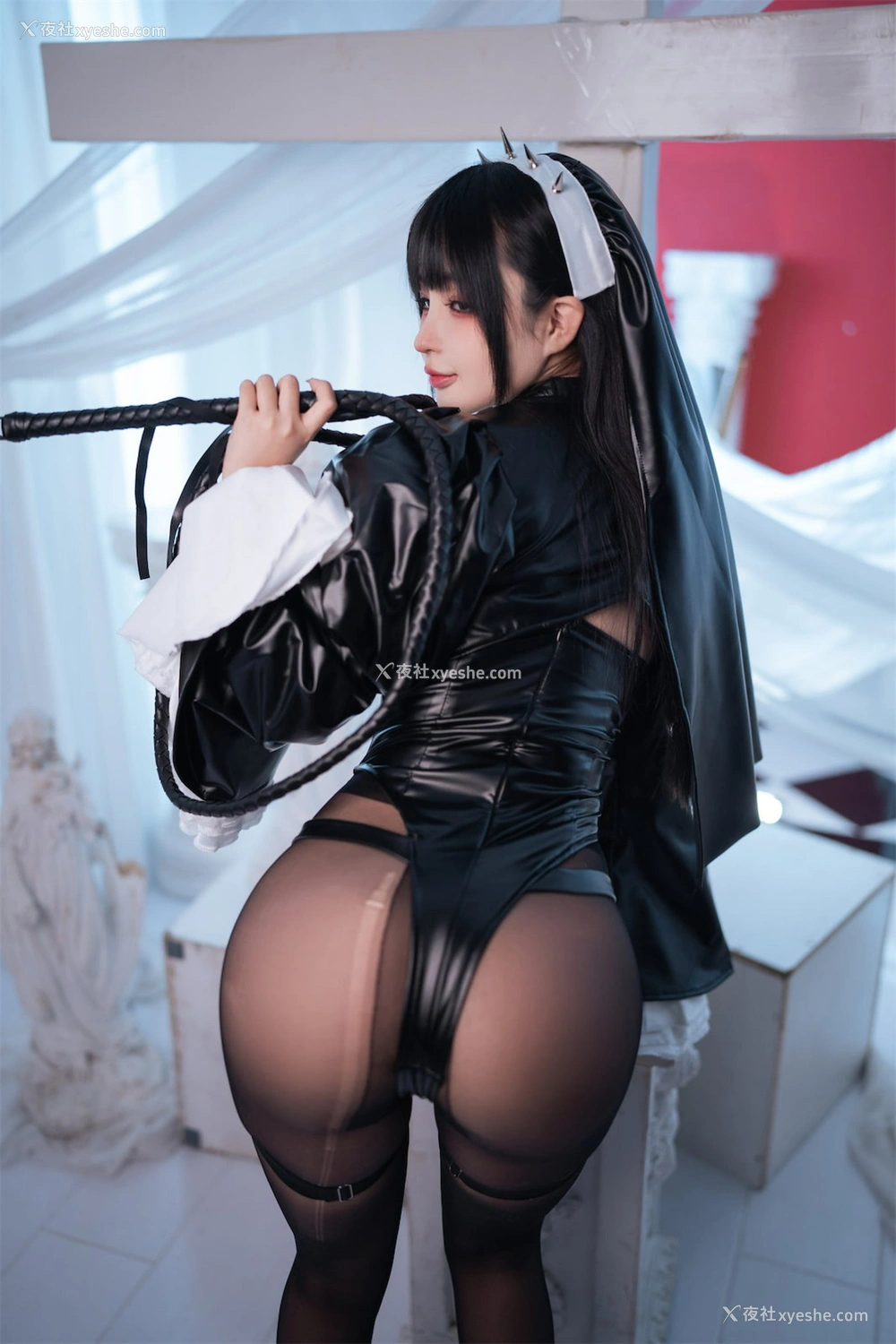 1P - 桜井宁宁 – 皮衣修女