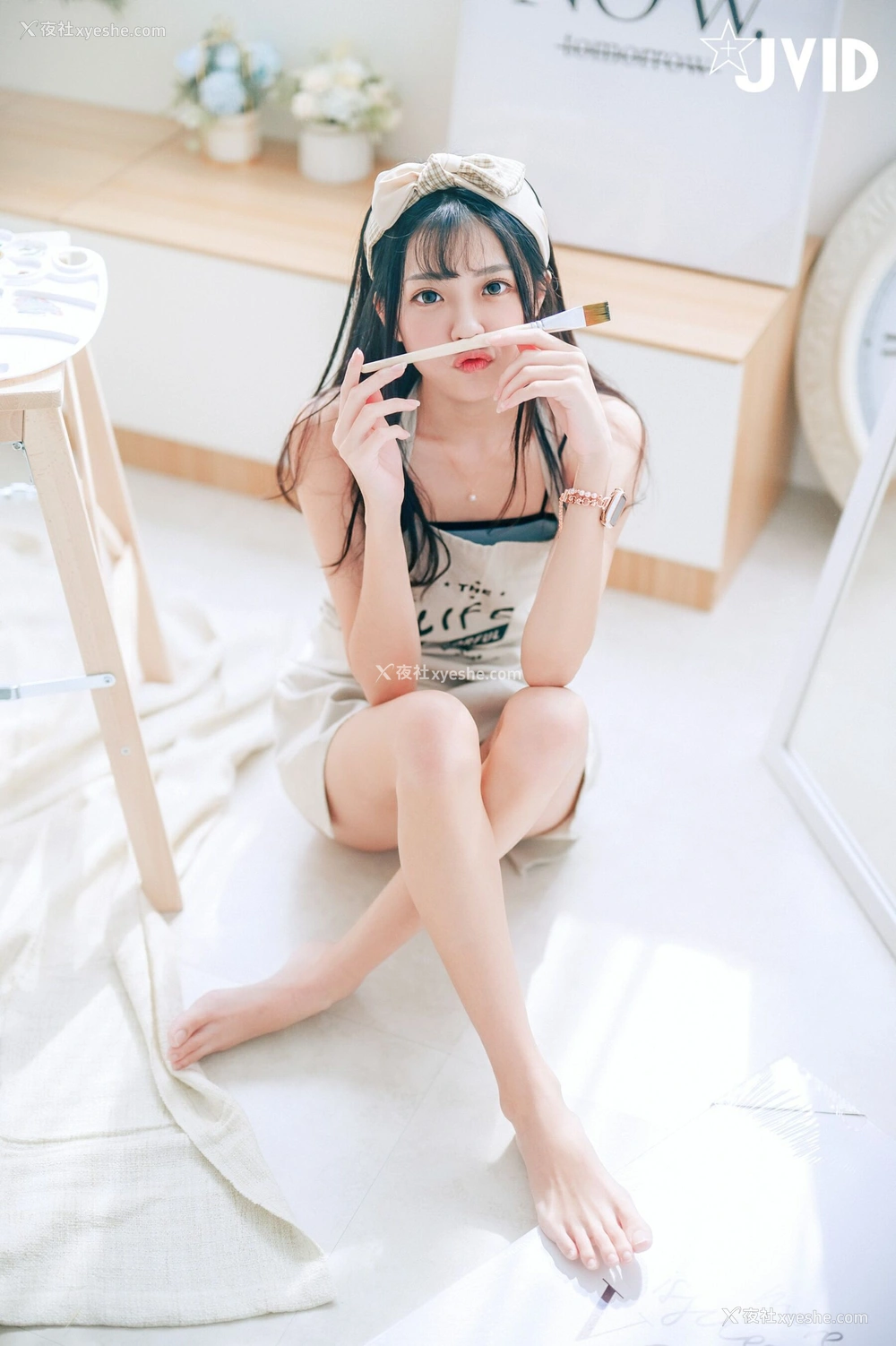 1P - 妍妍《裸体“插”画家》