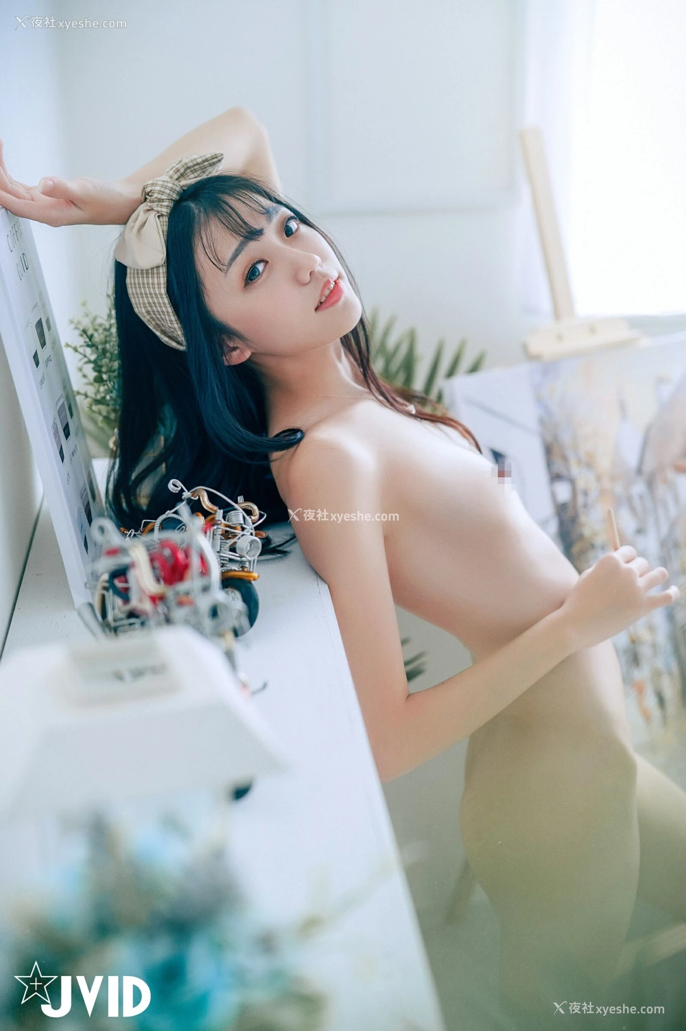 1P - 妍妍《裸体“插”画家》