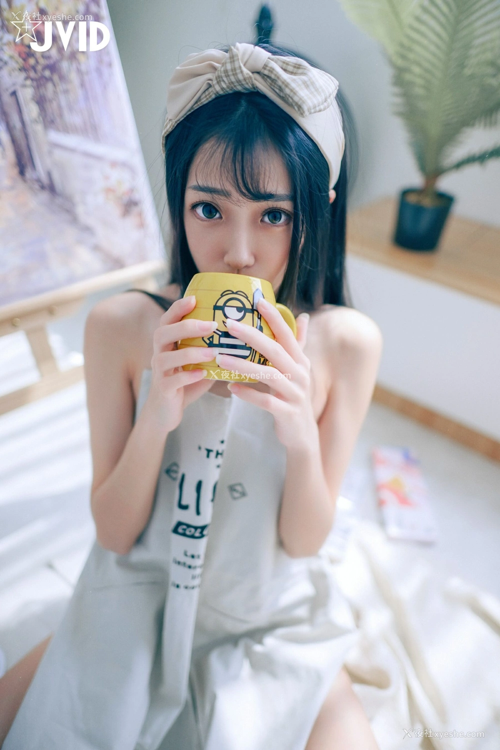 1P - 妍妍《裸体“插”画家》