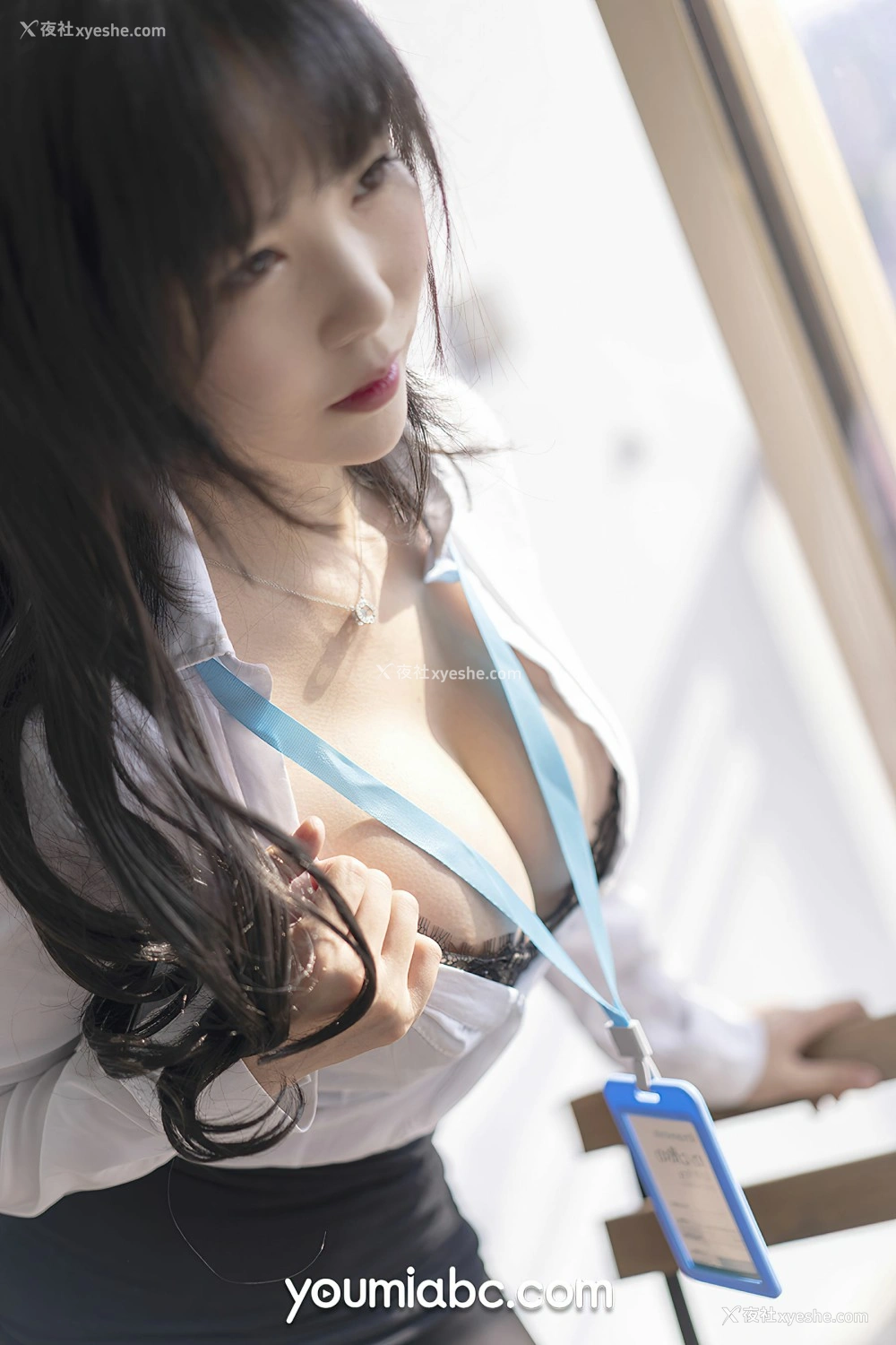 1P - [尤蜜YouMiabc] 抖娘利世 OL白领第二弹