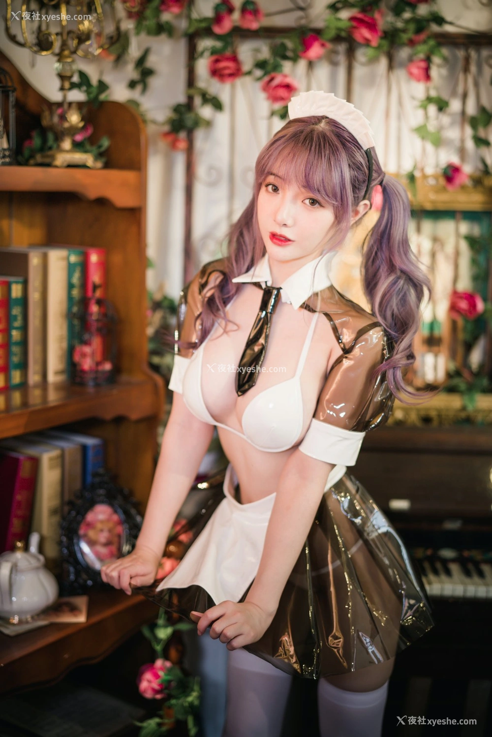 1P - 雯妹不讲道理 – 透明皮衣女仆