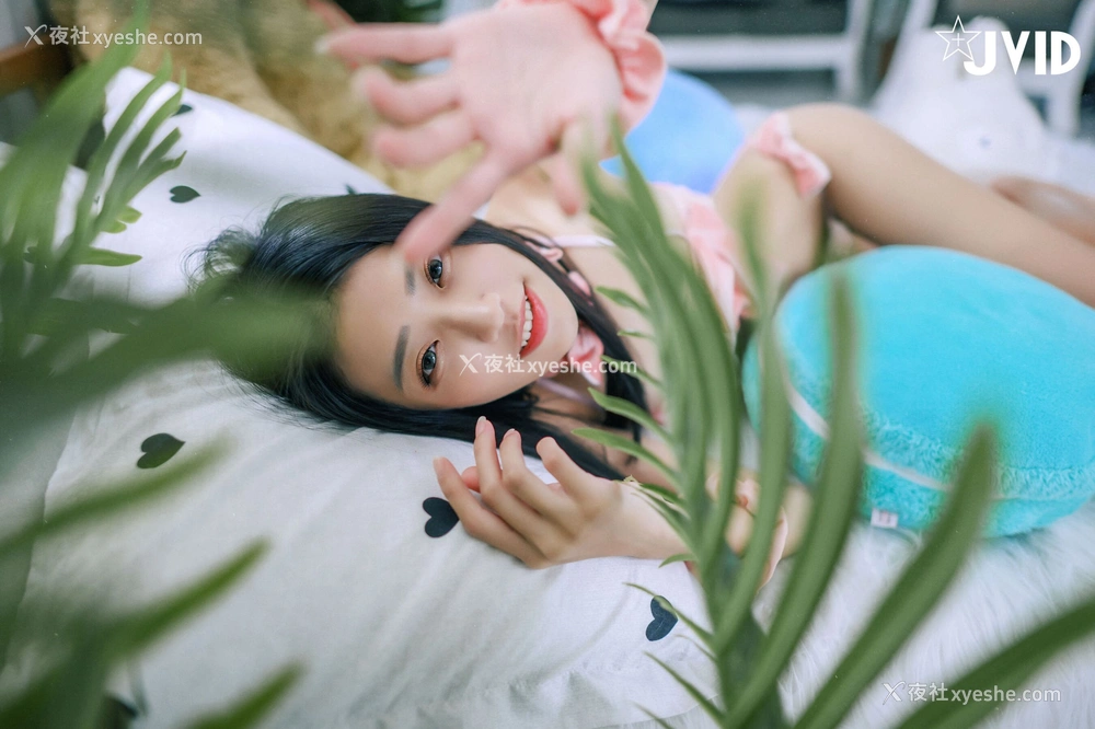 1P - 妍妍《可爱少女重生记》