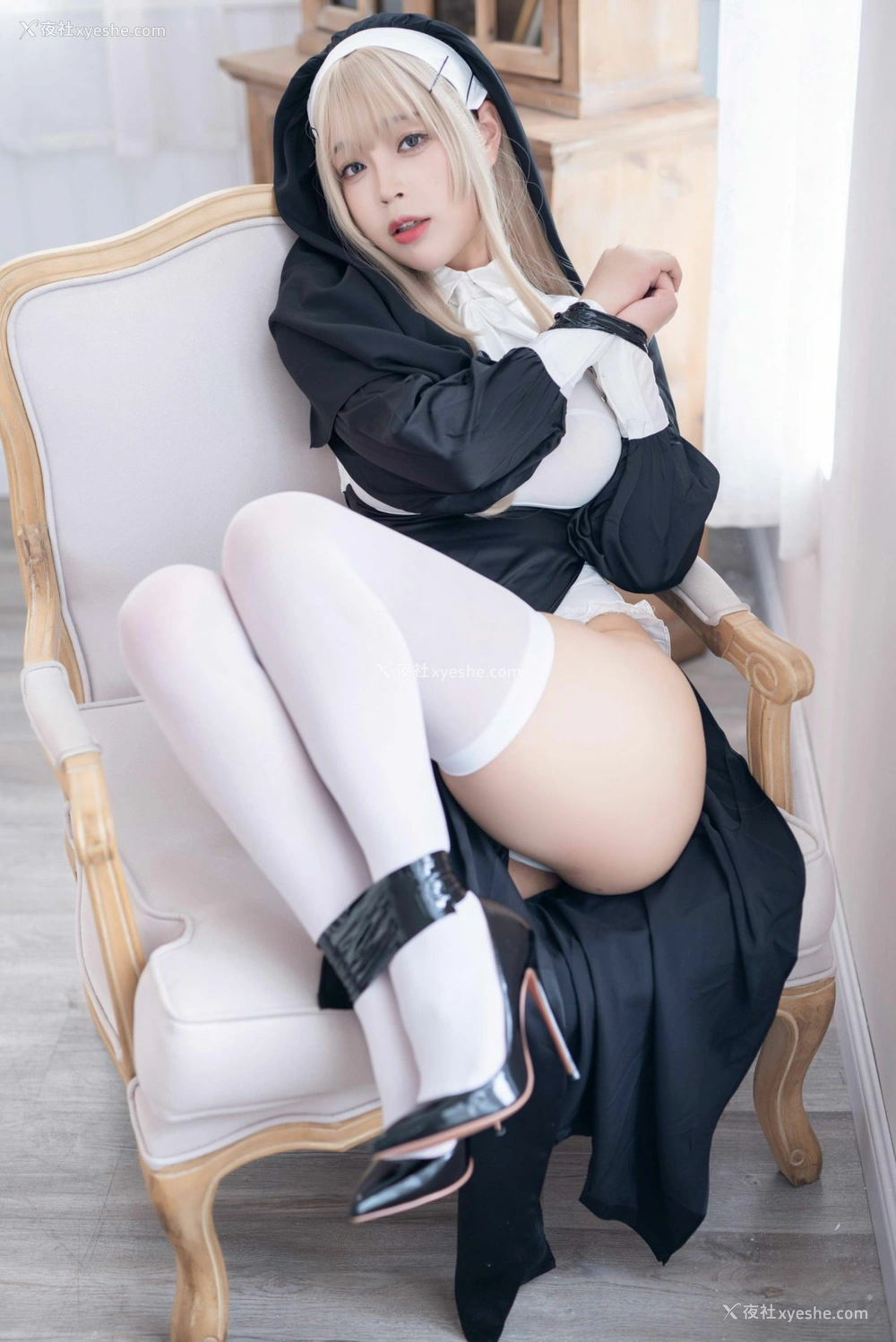 1P - 白烨 – 禁x欲修女