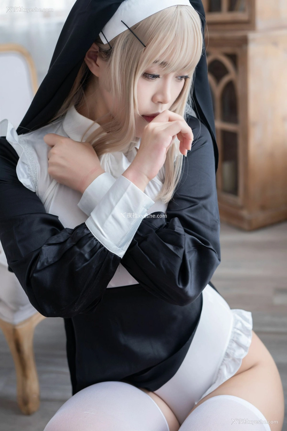 1P - 白烨 – 禁x欲修女