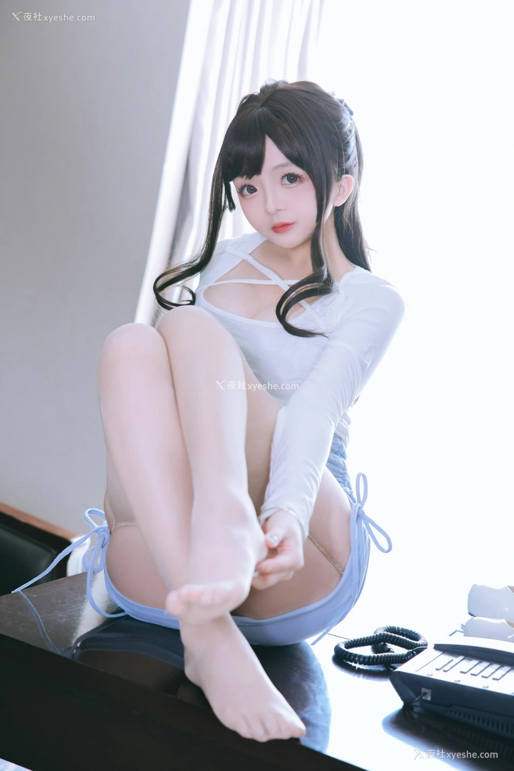 1P - 日奈娇 – 包臀裙秘书