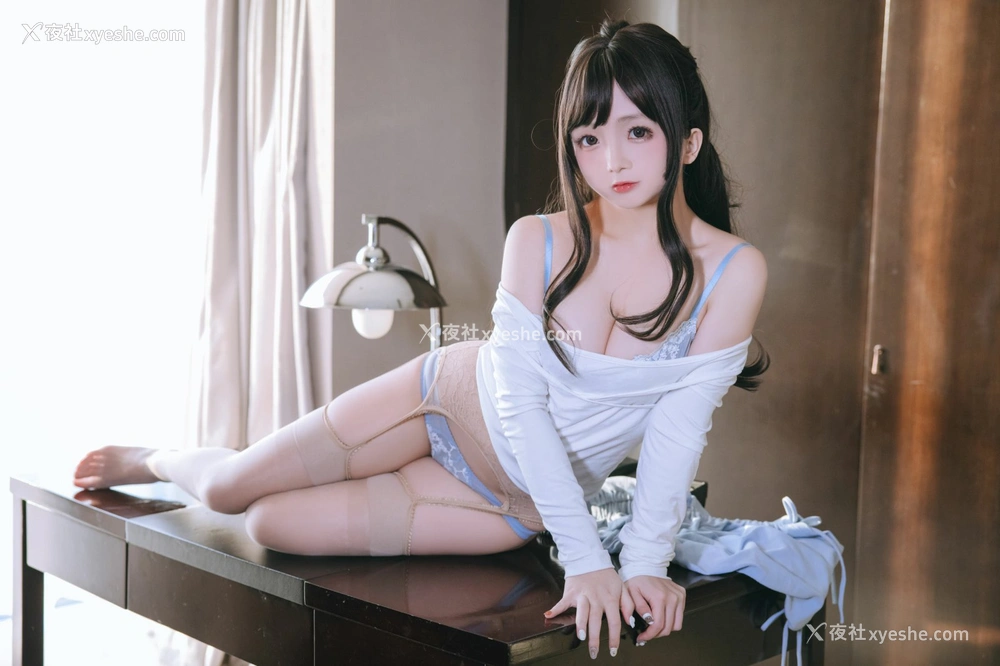 1P - 日奈娇 – 包臀裙秘书