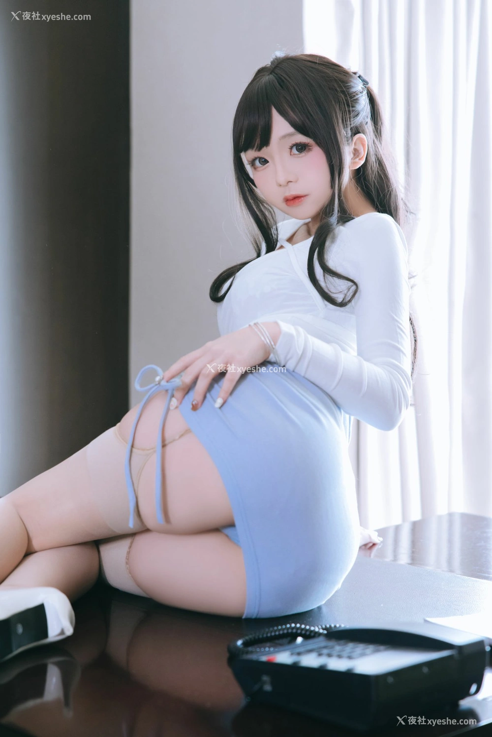 1P - 日奈娇 – 包臀裙秘书