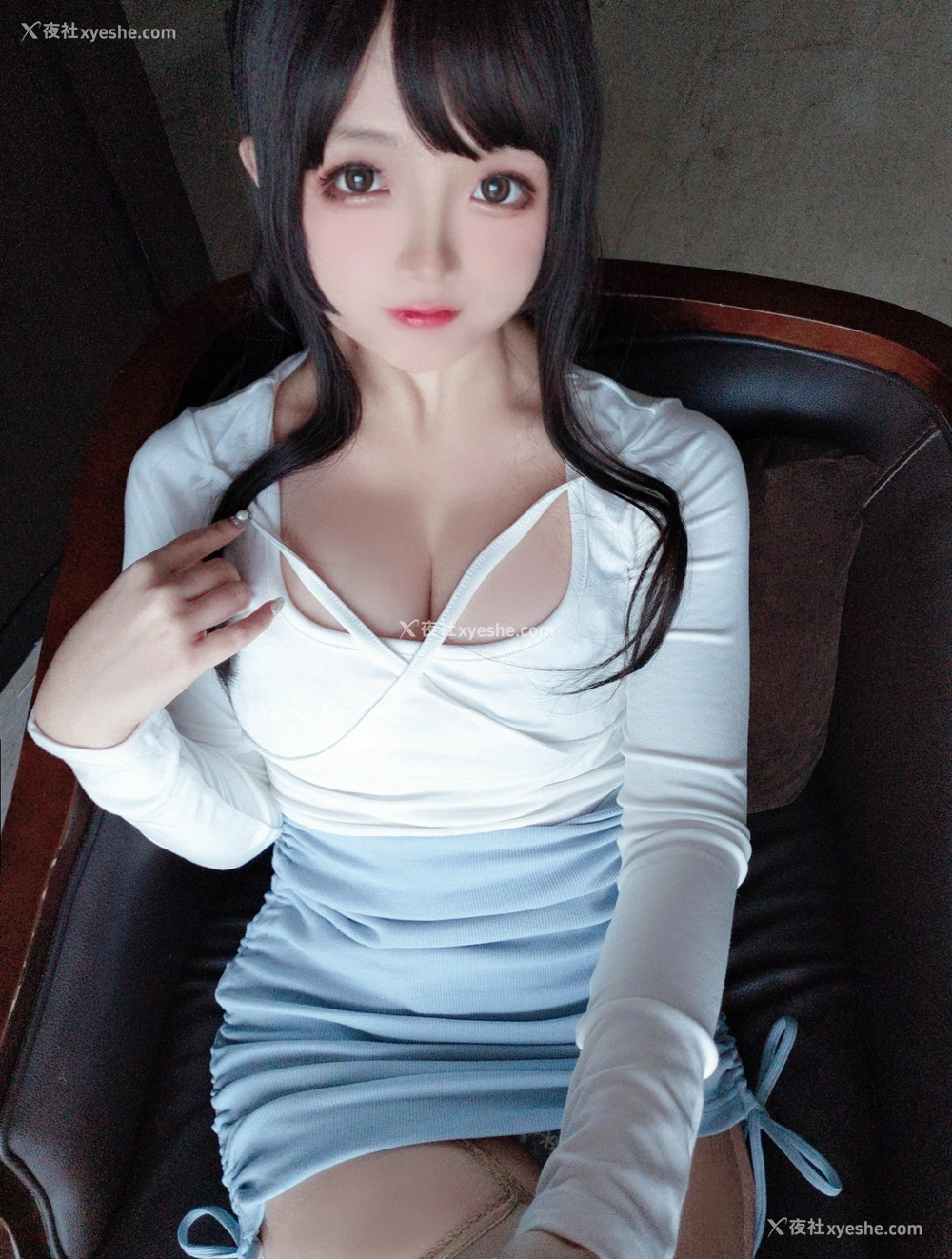 1P - 日奈娇 – 包臀裙秘书