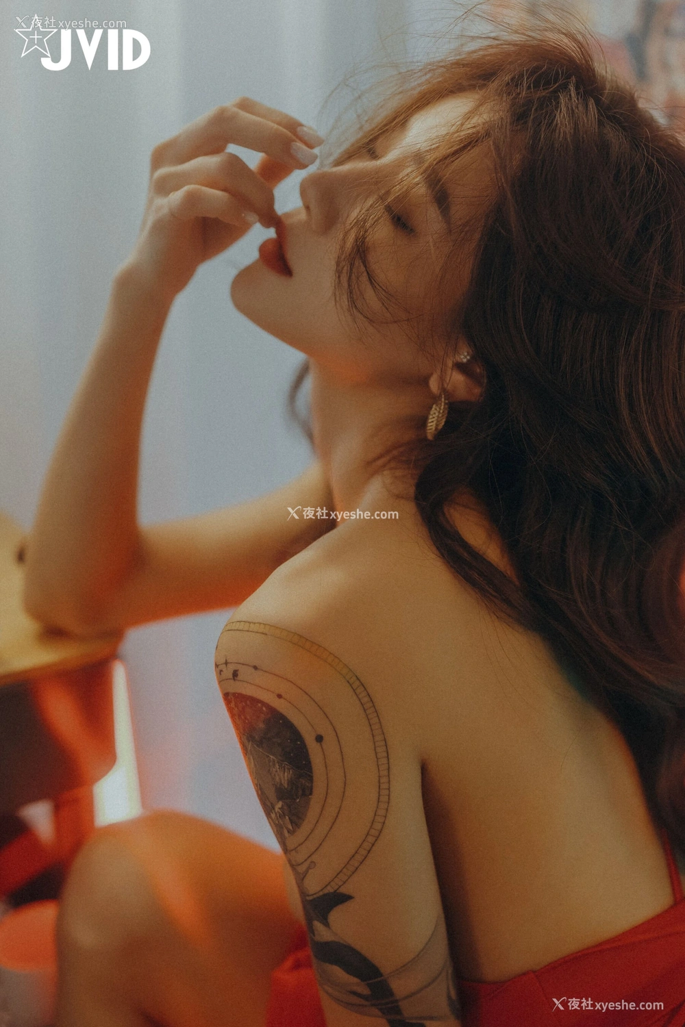 1P - Lara《激情邂逅》