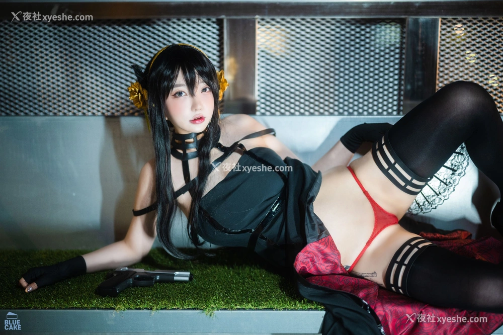 1P - [BLUECAKE] YeEun – Black Rose