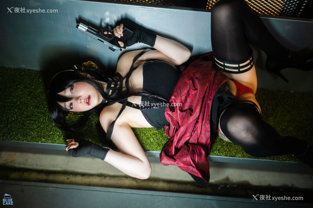 1P - [BLUECAKE] YeEun – Black Rose