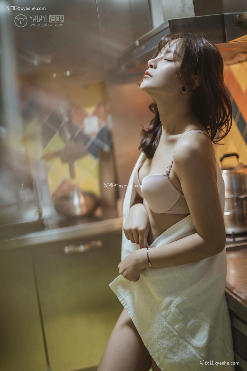 1P - [YALAYI雅拉伊] Y301 芷琳《角落里》