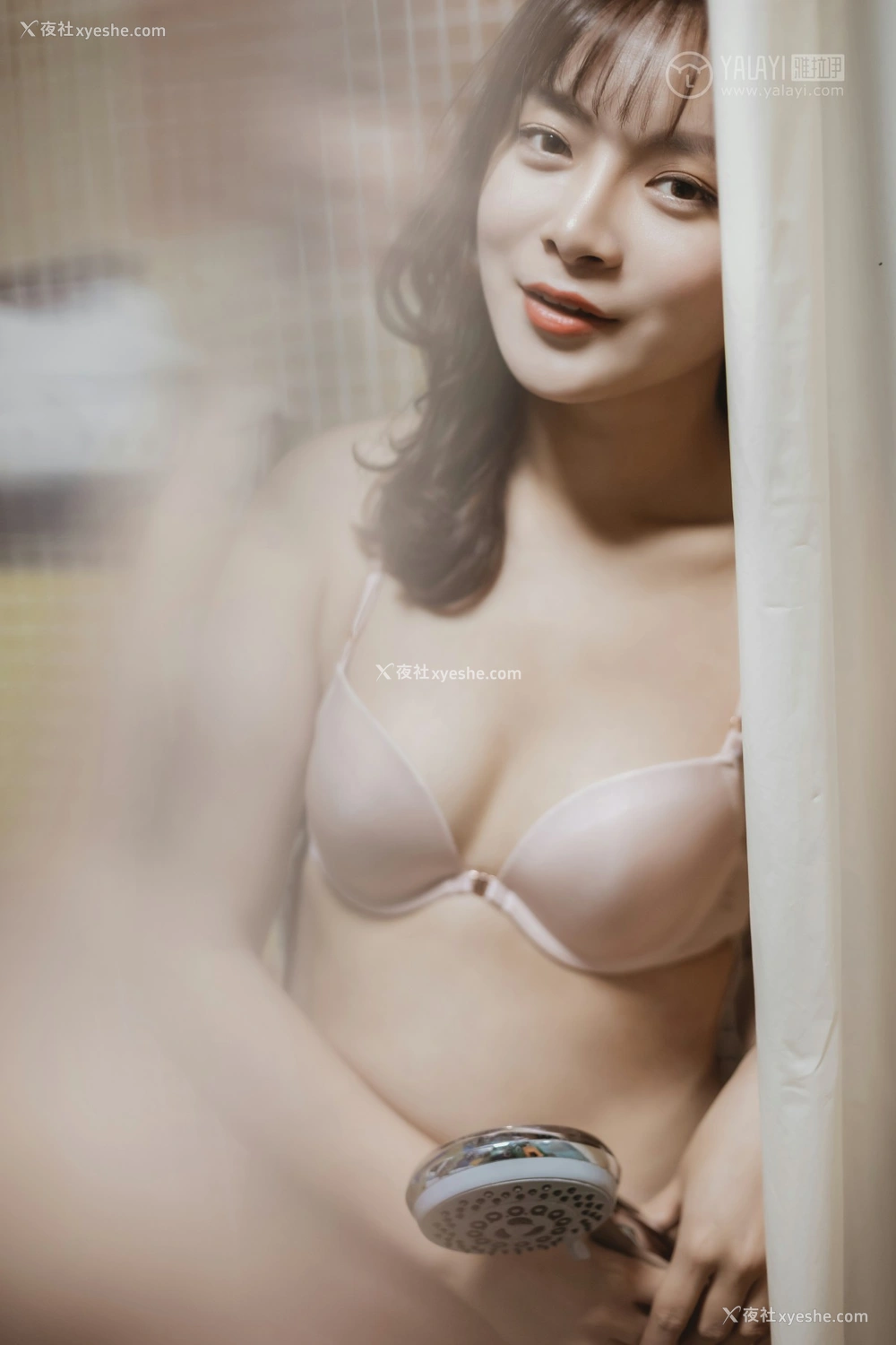 1P - [YALAYI雅拉伊] Y301 芷琳《角落里》