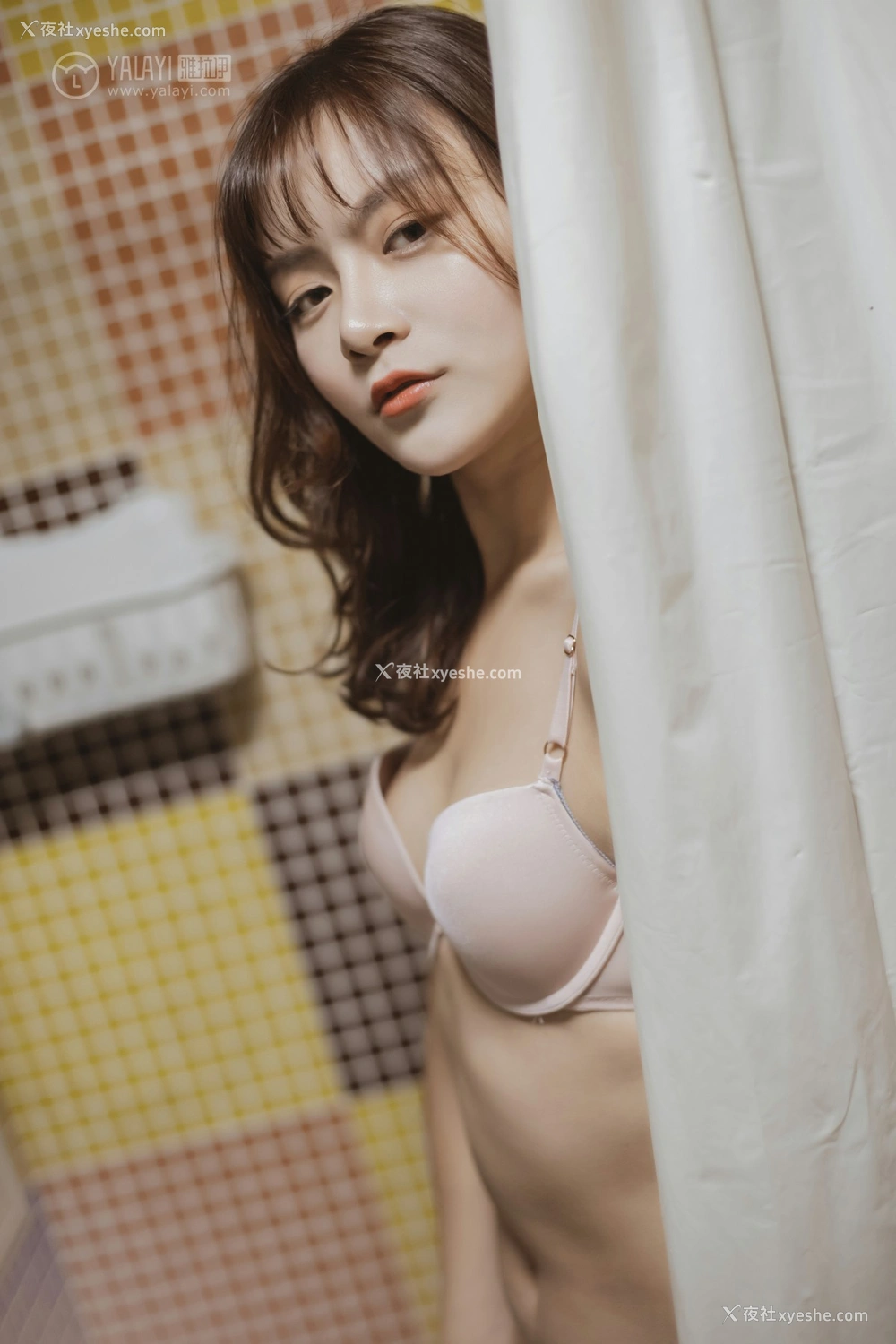 1P - [YALAYI雅拉伊] Y301 芷琳《角落里》
