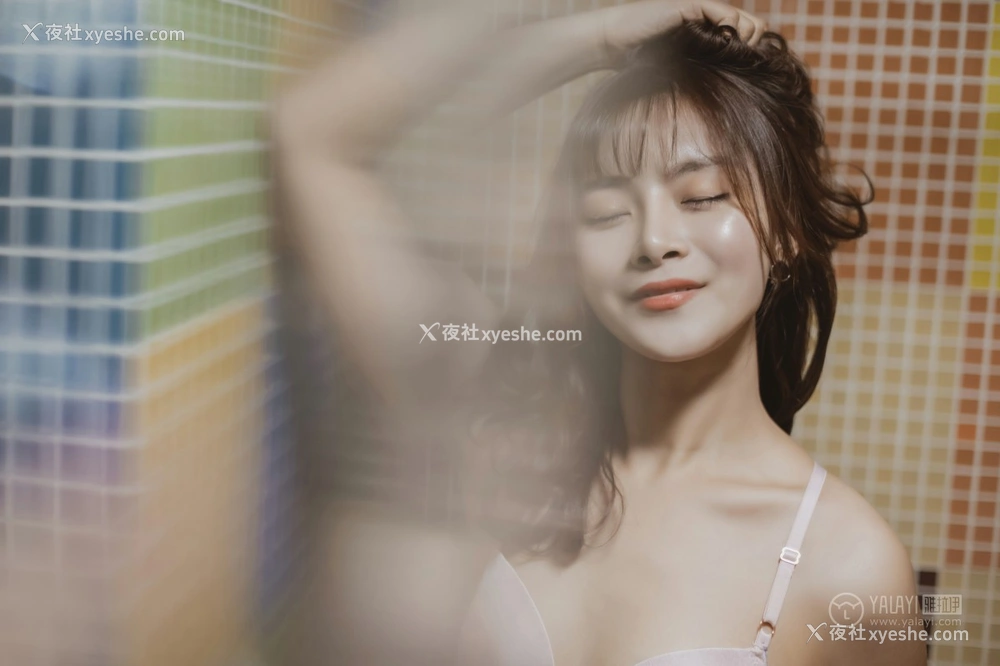 1P - [YALAYI雅拉伊] Y301 芷琳《角落里》