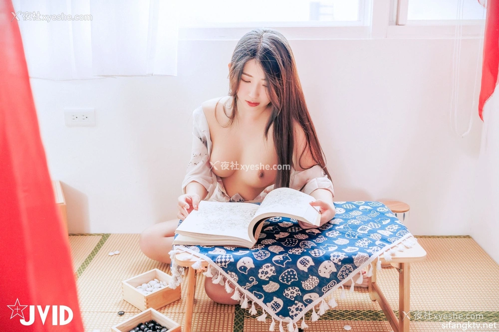 1P - 黎茉《性感棋盘女体盛》