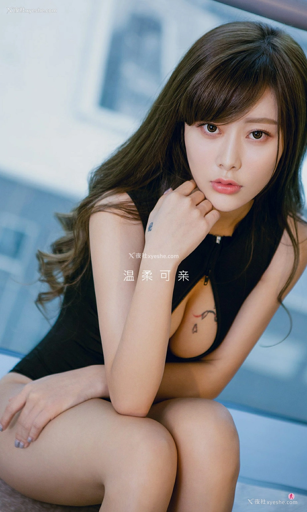 1P - [Ugirls尤果网]爱尤物 No.1779 艺宁 柔情派