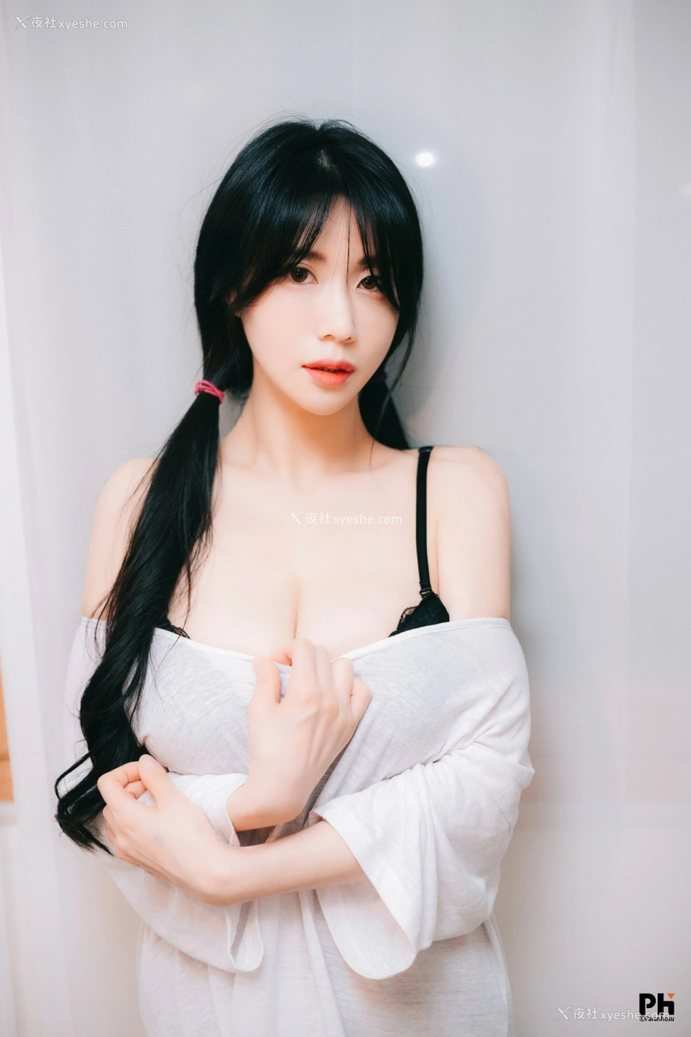 1P - [Paranhosu] Sia – Girlfriend