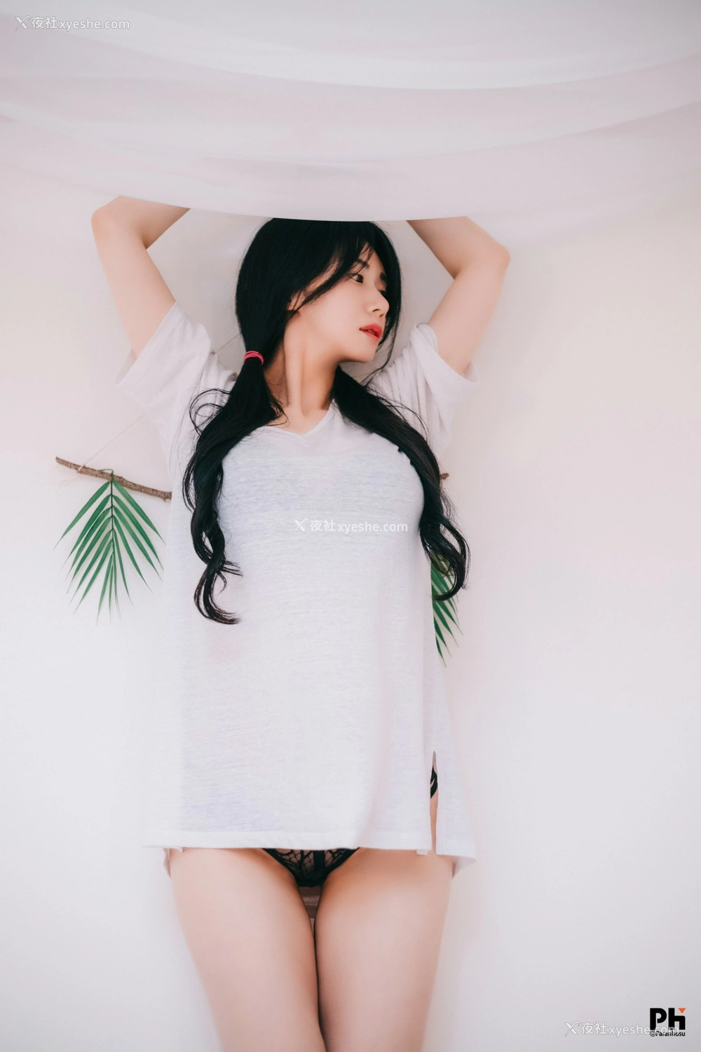 1P - [Paranhosu] Sia – Girlfriend