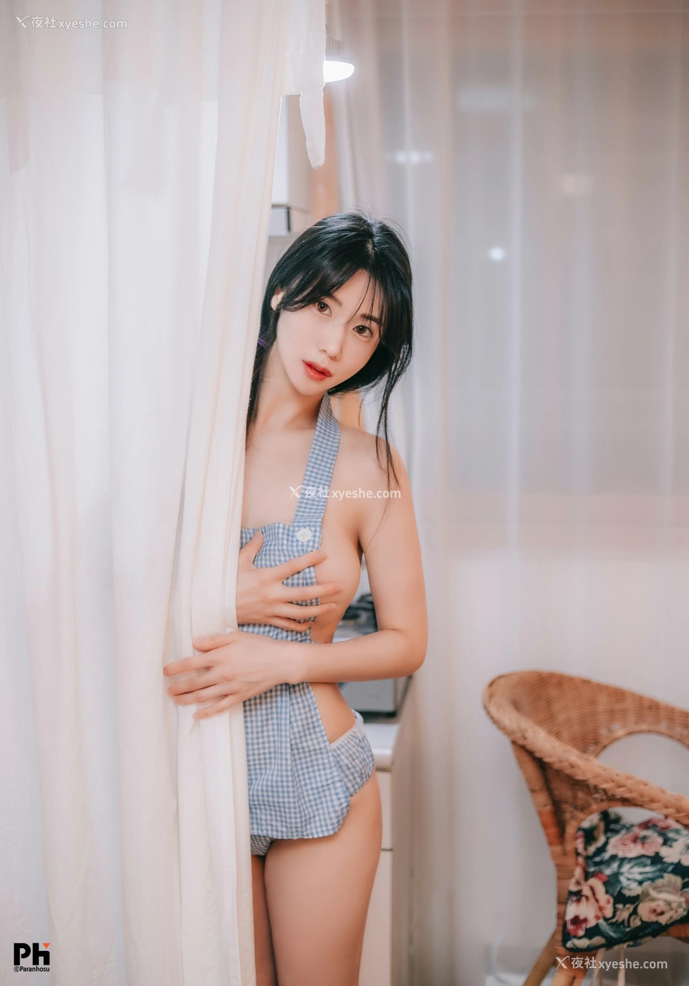 1P - [Paranhosu] Sia – Girlfriend