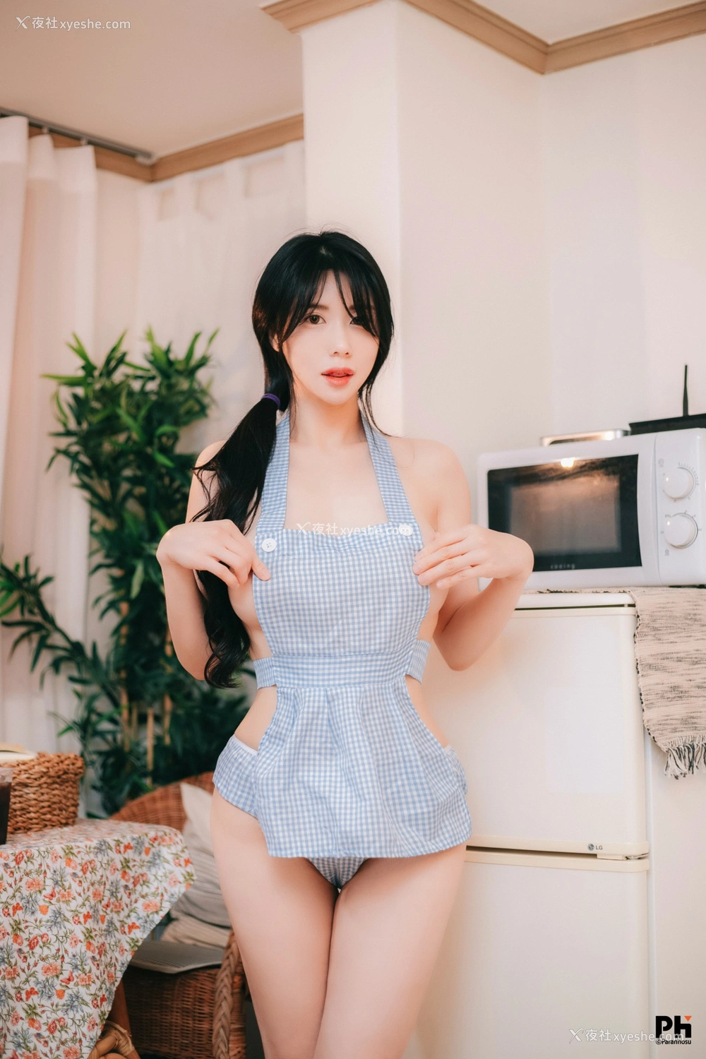 1P - [Paranhosu] Sia – Girlfriend