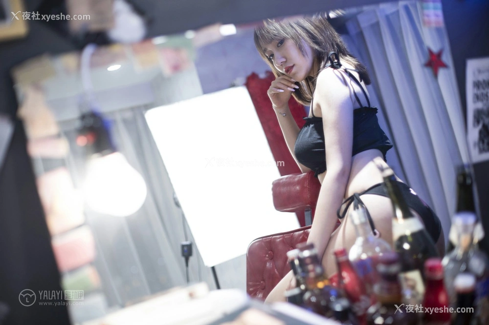 1P - [YALAYI雅拉伊] Y146 陈奕菲《喵女郎》