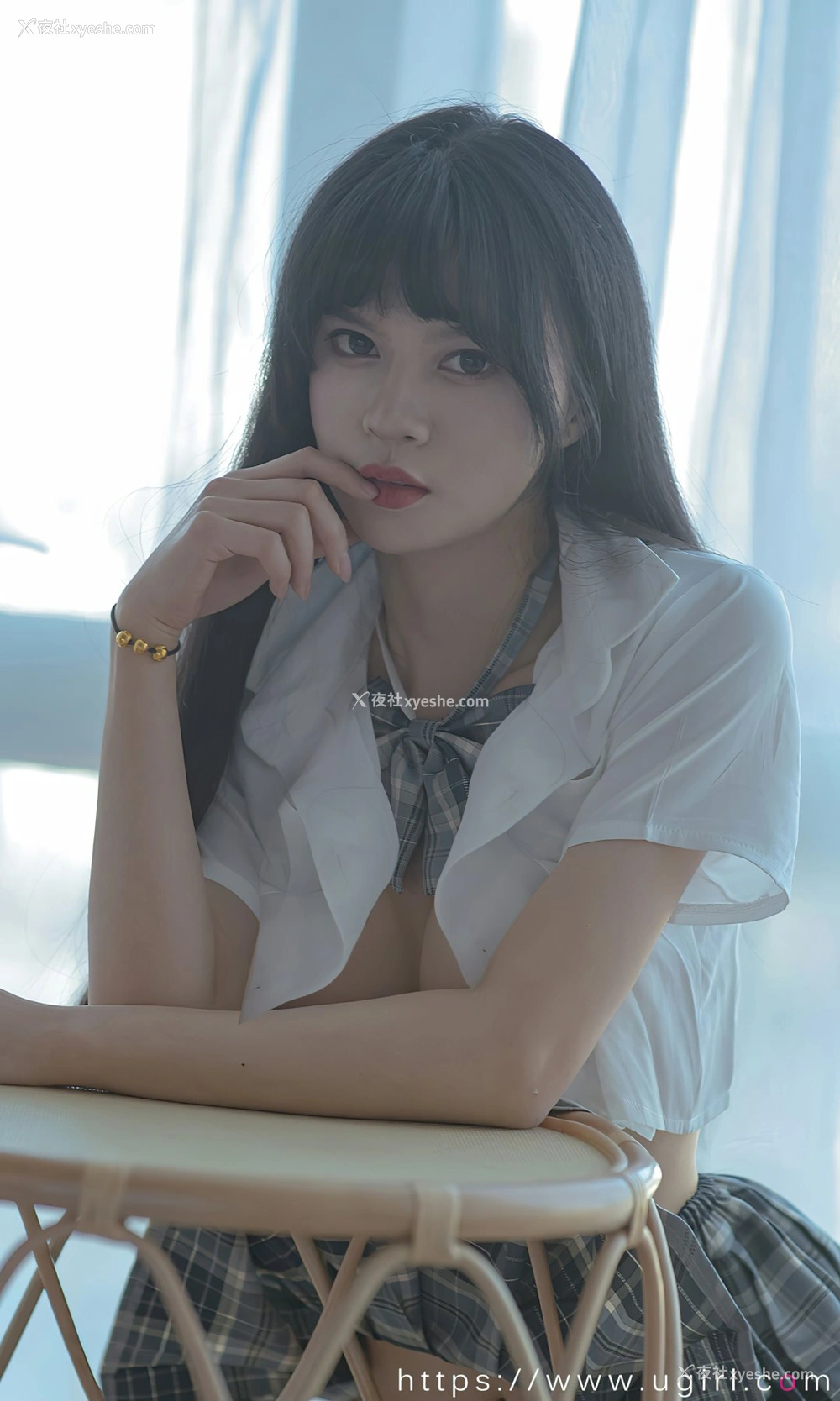 1P - [Ugirls尤果网]爱尤物专辑 No.2395 桃香子 似水年华