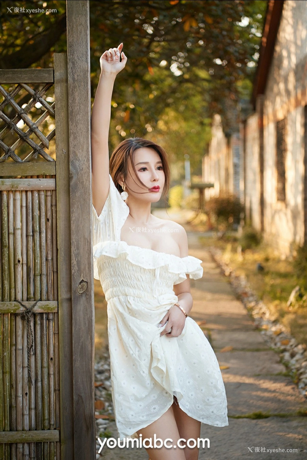 1P - [YouMi尤蜜] 李多多 黄昏之恋