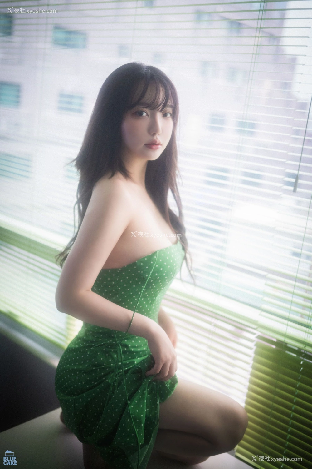 1P - [BLUECAKE] YeEun – Nothing WHITE