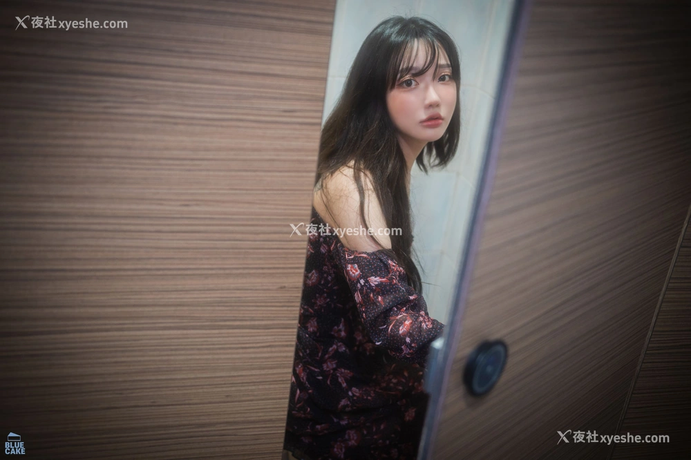 1P - [BLUECAKE] YeEun – Nothing WHITE