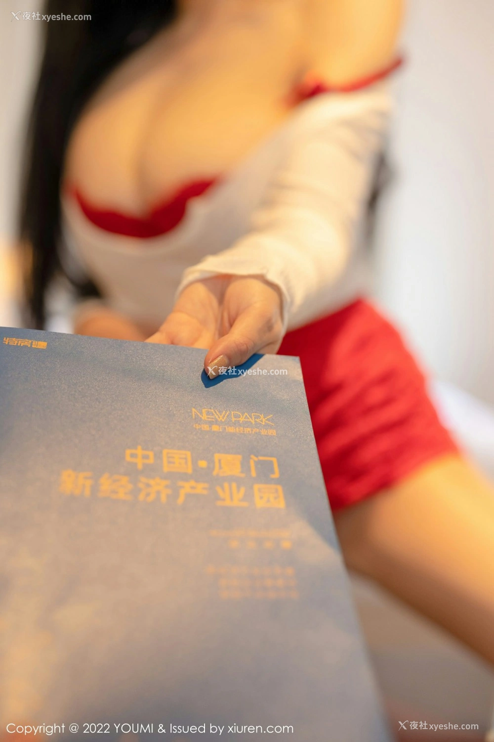1P - [YOUMI尤蜜荟] VOL.746 允爾 酒店写真