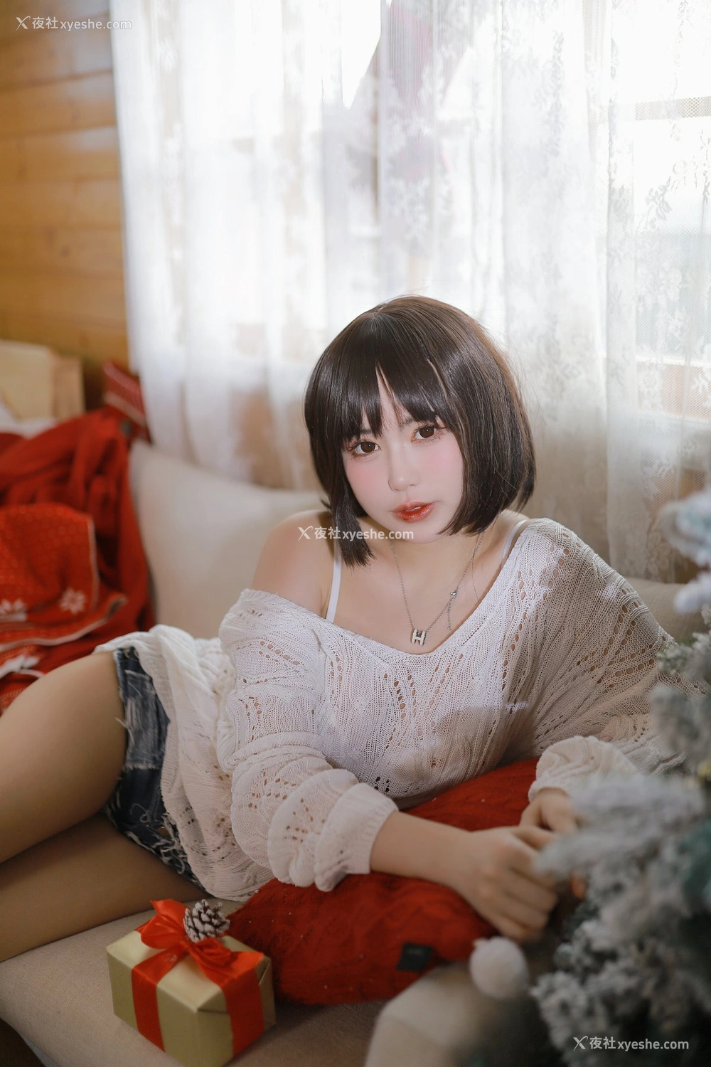 Tina很妖孽呀 – 温柔短发妹妹-48P